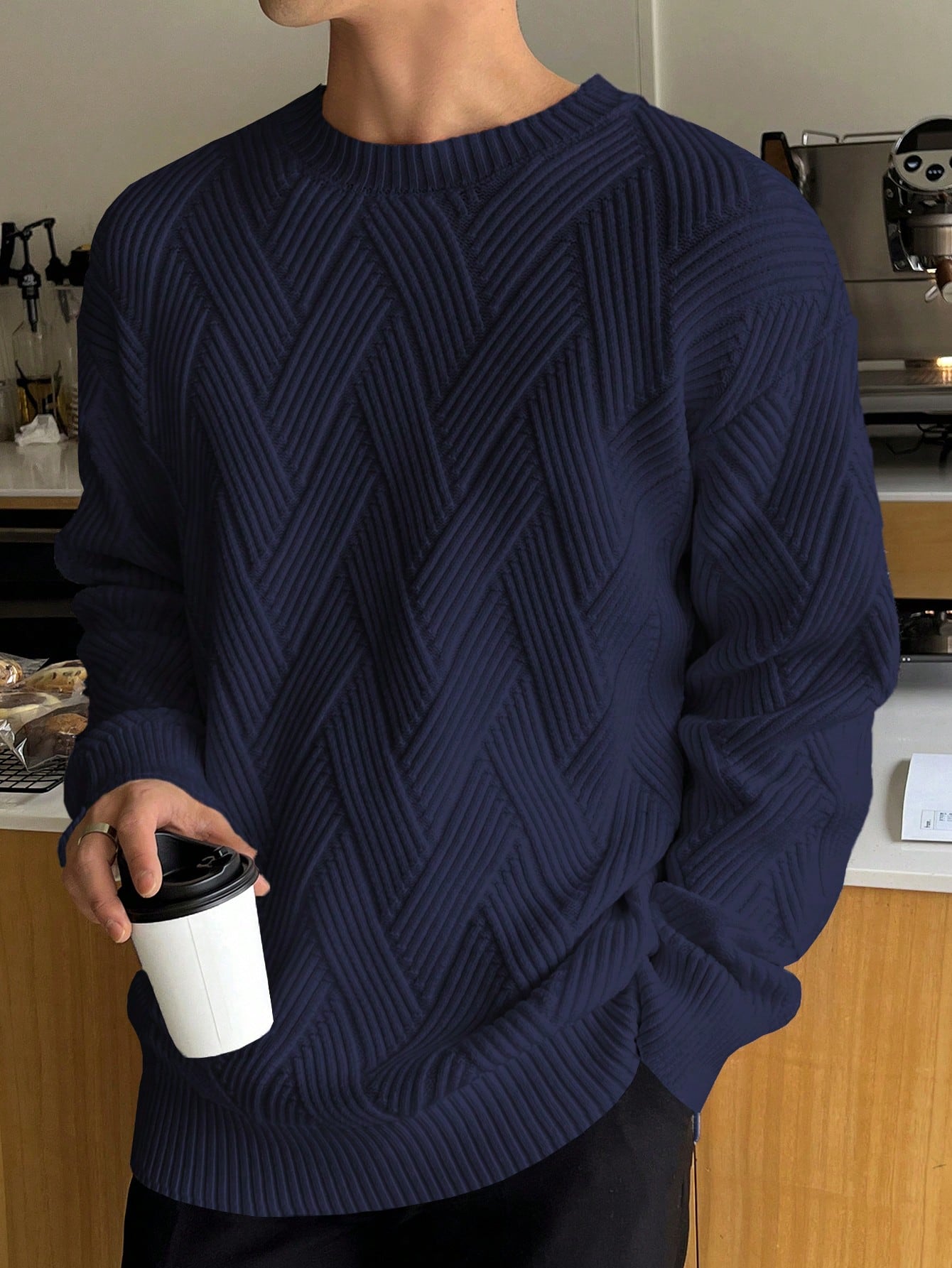 Men‘s Solid Drop Shoulder Sweater