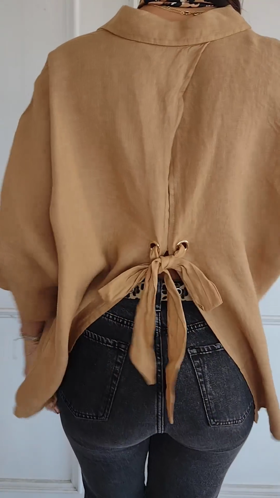 ITALIAN LINEN BLOUSE WITH BOW ON THE BACK