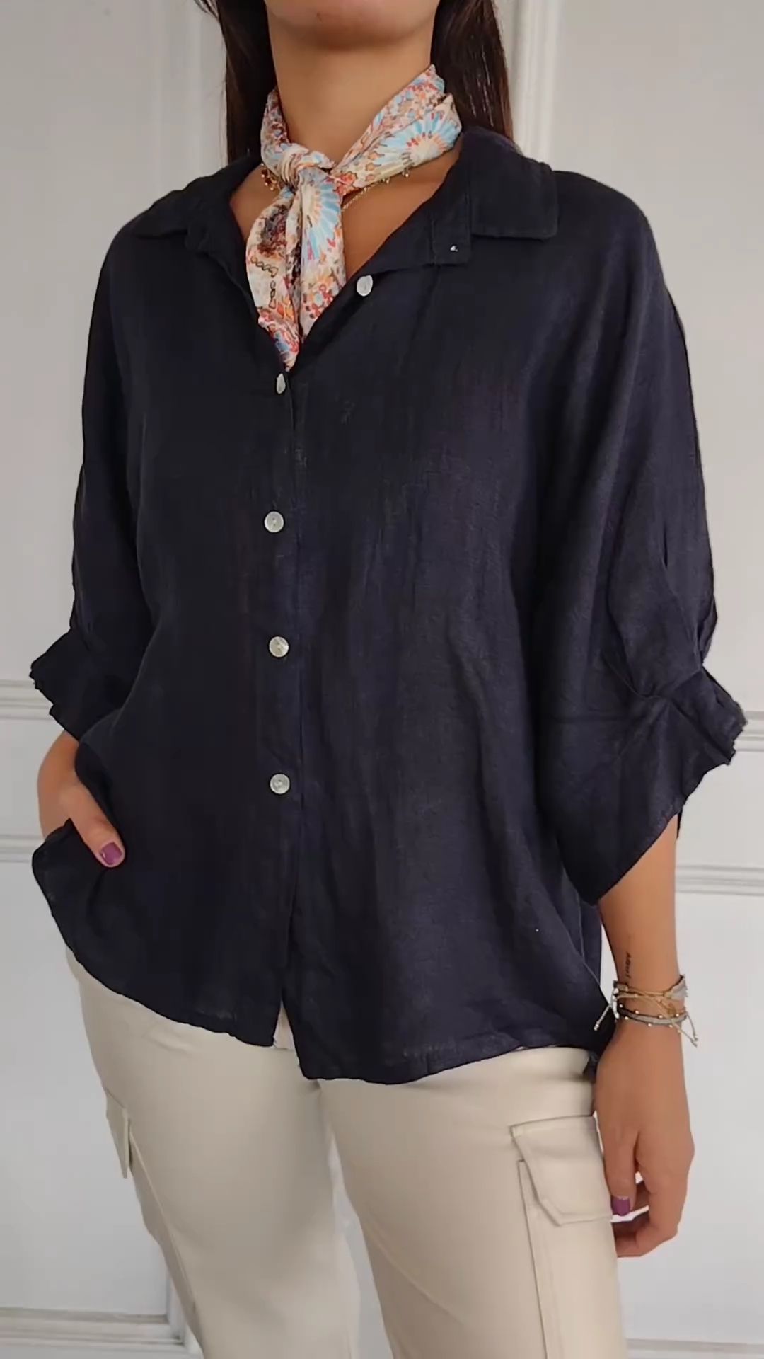ITALIAN LINEN BLOUSE WITH BOW ON THE BACK