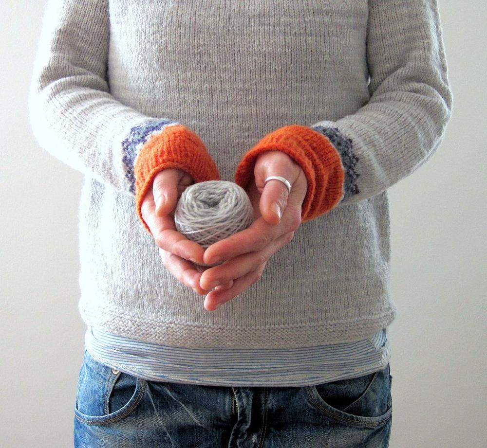 Round Neck Colorblock Loose Stylish Pullover Sweater