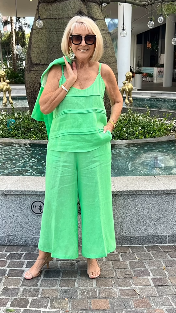 Cotton and linen three-piece Suit