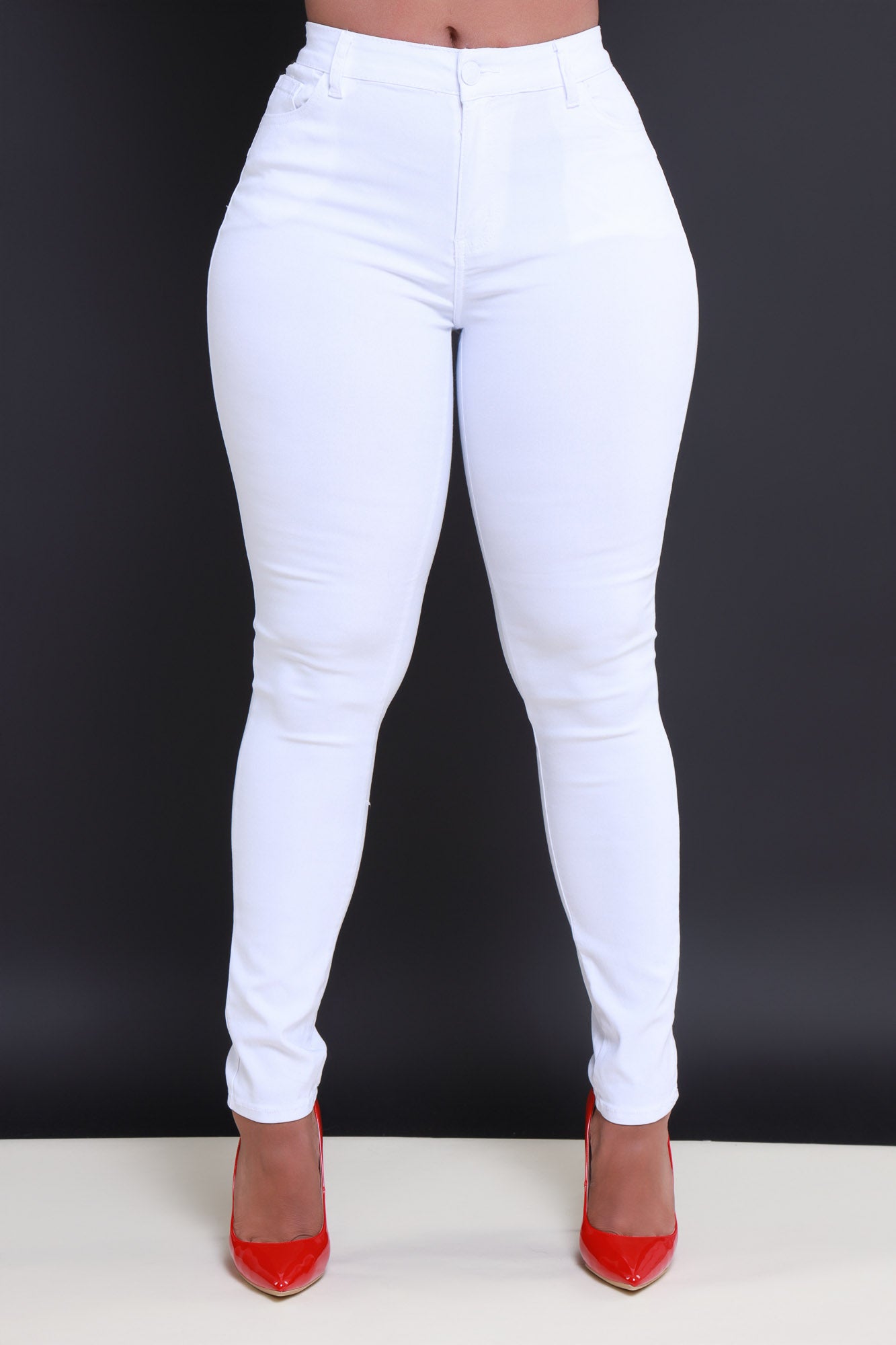 Blacklist Butt Lifting Mid Rise Stretchy Jeans - White
