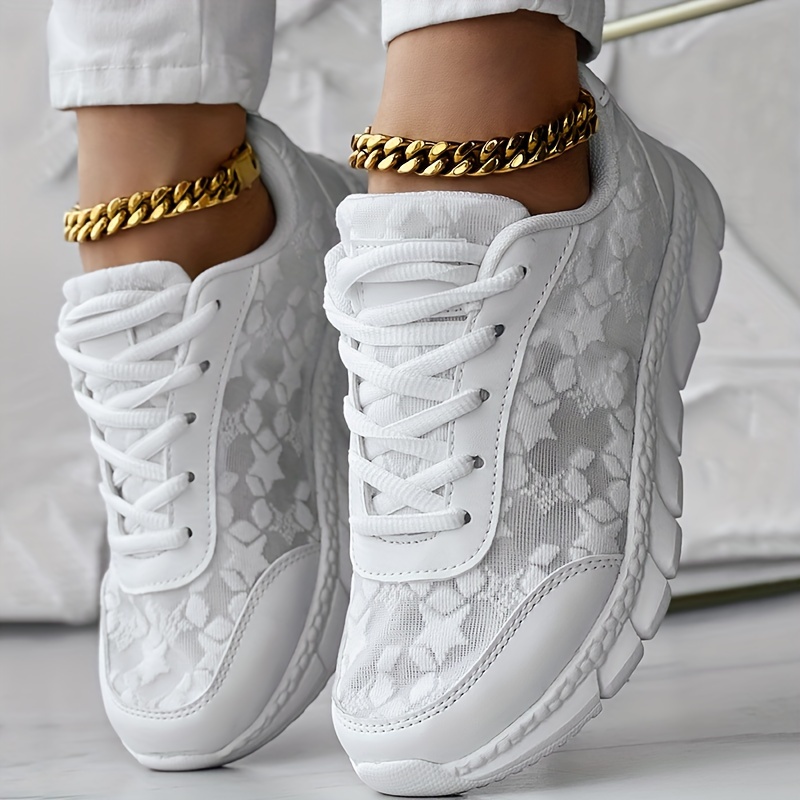 Women's Lace Solid Color Sneakers