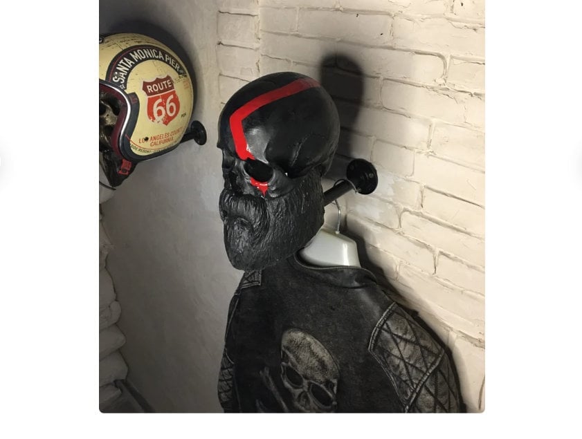🔥Last Day 49% OFF-Motorcycle Skull Helmet Holder with Beard(🎁The most special gift for riders)