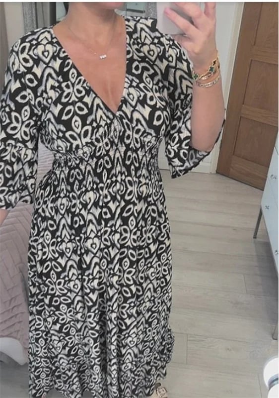 🌸 💞Casual Printed V-Neck Long Dress