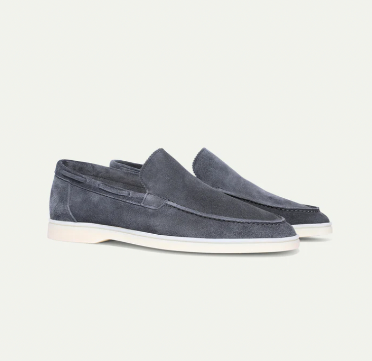 UPER STYLISH AND COMFORTABLE MEN'S LEATHER LOAFERS