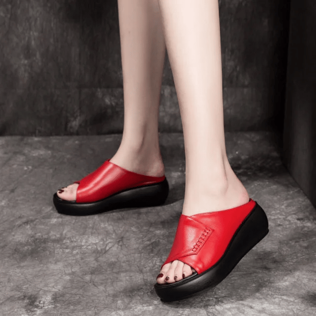 🔥LAST DAY SALE 50%🔥WOMEN'S NEW THICK-BOTTOMED FISH MOUTH SLIPPERS