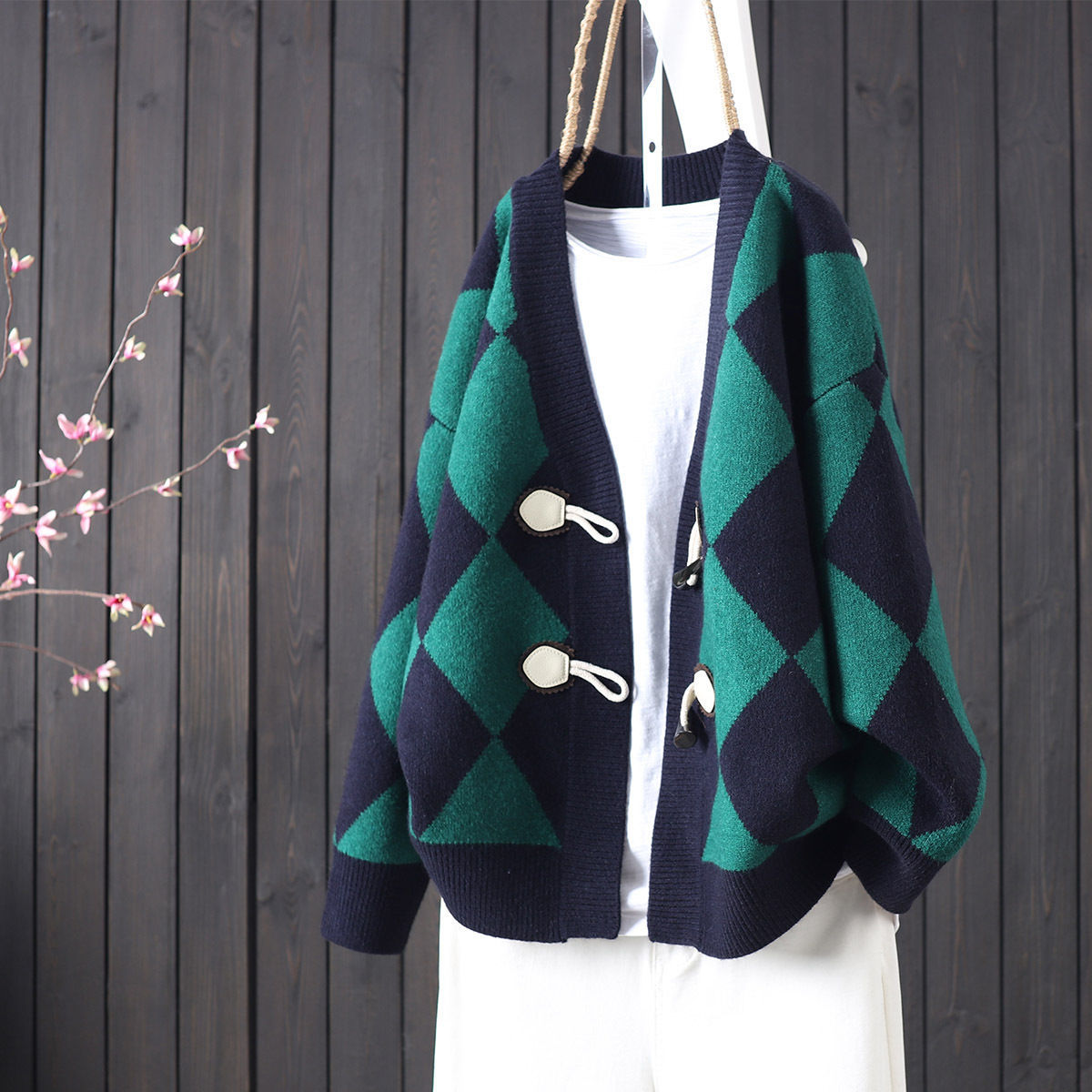 Women's three-dimensional diamond knitted sweater coat