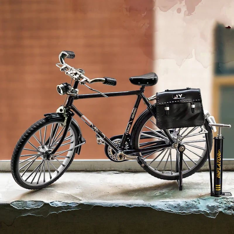 Retro Bicycle Model Ornament