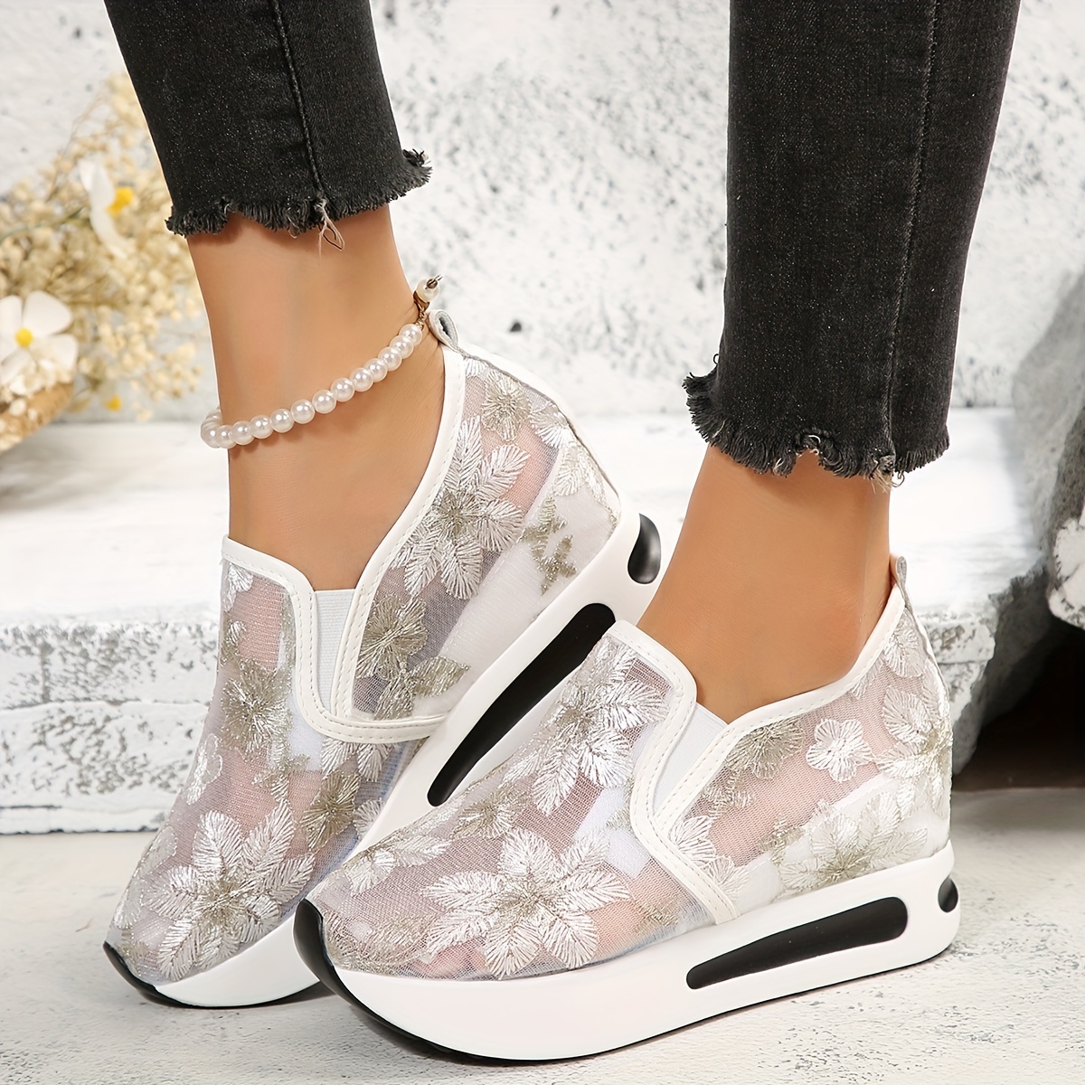 Women's Comfortable Orthopedic Floral Lace Platform Shoes