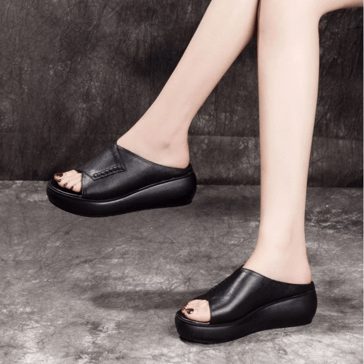 🔥LAST DAY SALE 50%🔥WOMEN'S NEW THICK-BOTTOMED FISH MOUTH SLIPPERS