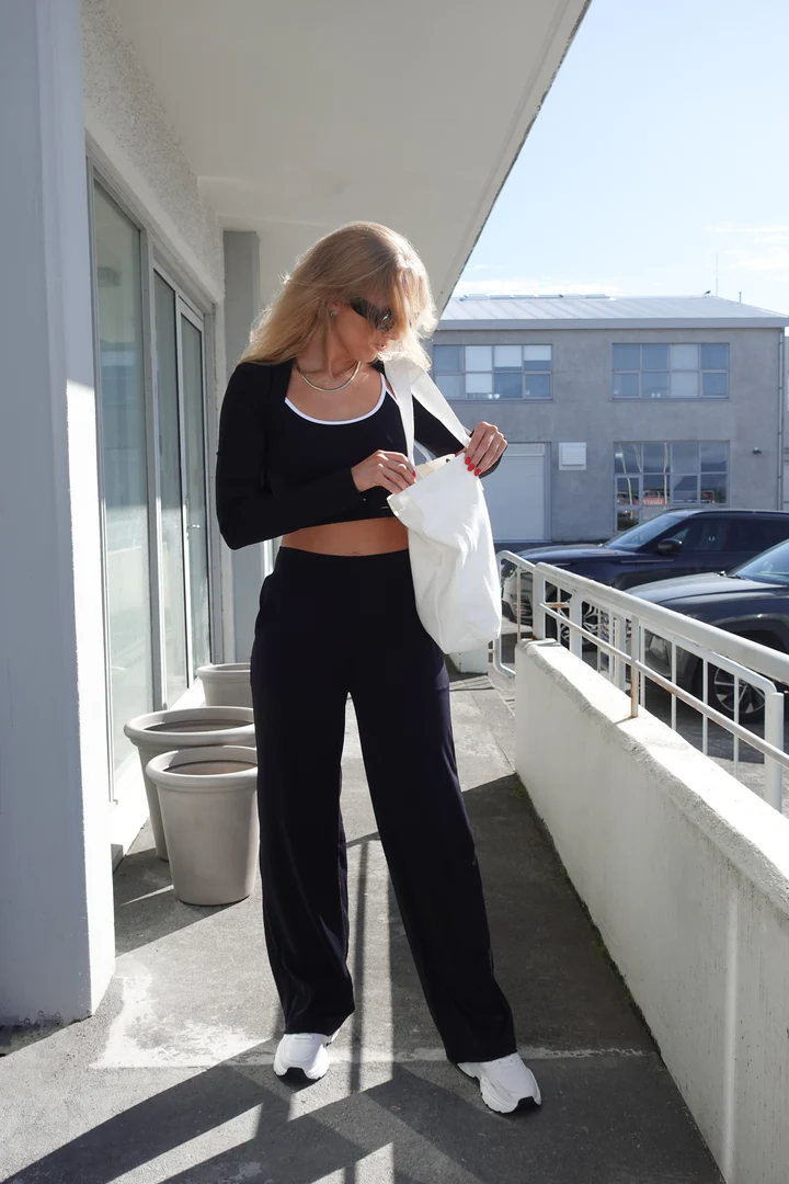 ULTRA SOFT STRAIGHT PANTS (LONGER VERSION)