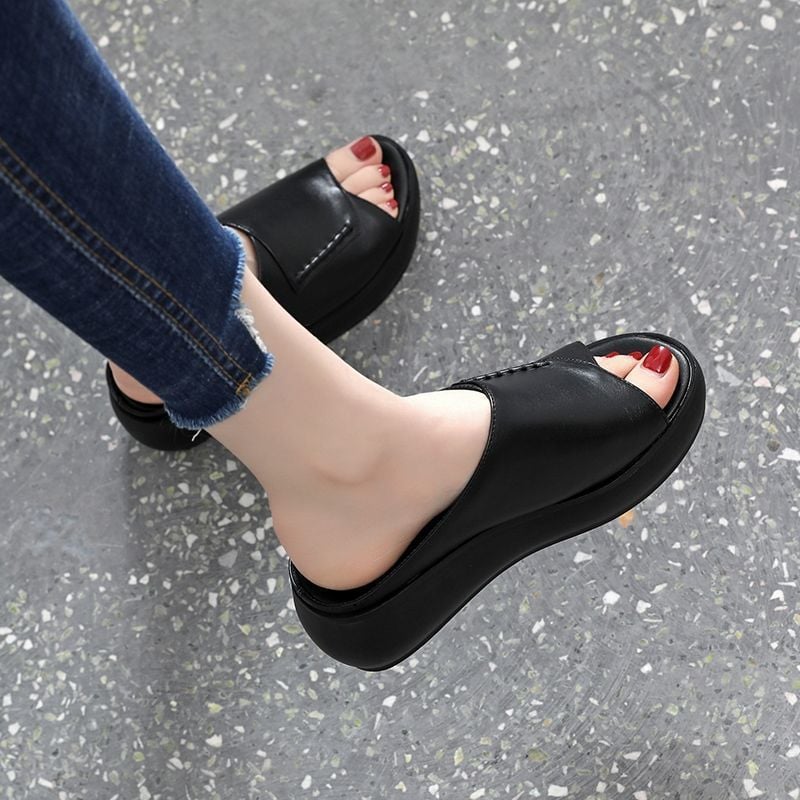 🔥LAST DAY SALE 50%🔥WOMEN'S NEW THICK-BOTTOMED FISH MOUTH SLIPPERS