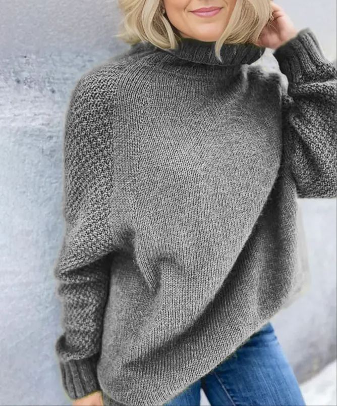 WOMAN'S OVERSIZED KNIT TURTLENECK WARM SOFT SWEATER