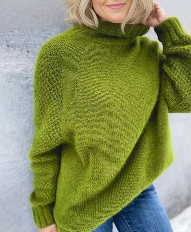 WOMAN'S OVERSIZED KNIT TURTLENECK WARM SOFT SWEATER