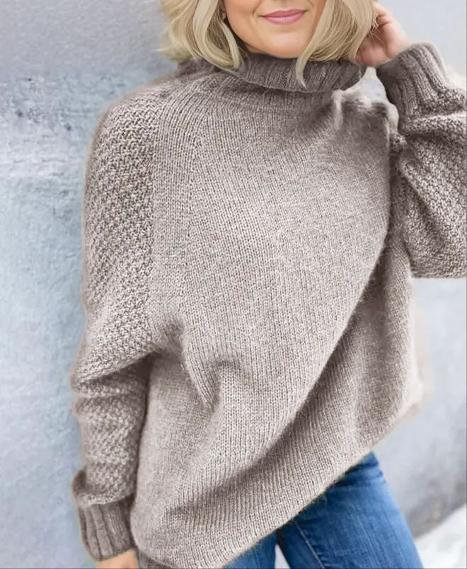 WOMAN'S OVERSIZED KNIT TURTLENECK WARM SOFT SWEATER