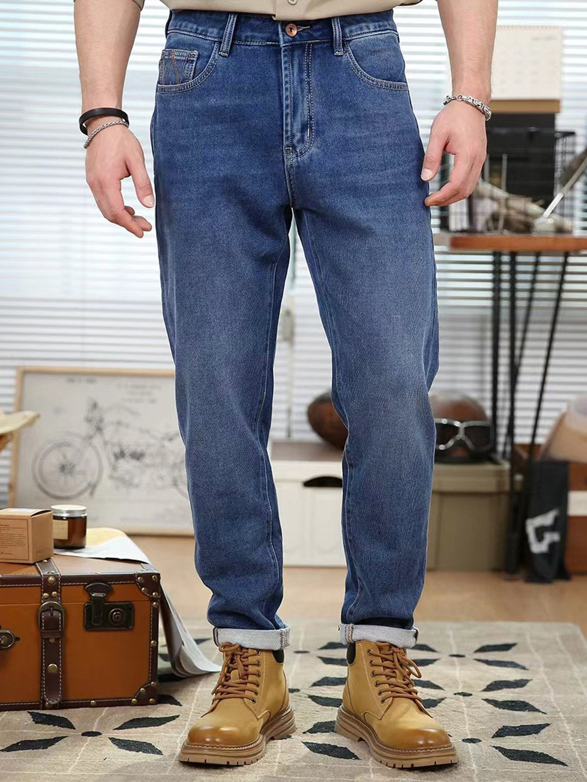 Mid-Rise Slim-Fit Zip Fly Straight Jeans-Zittor