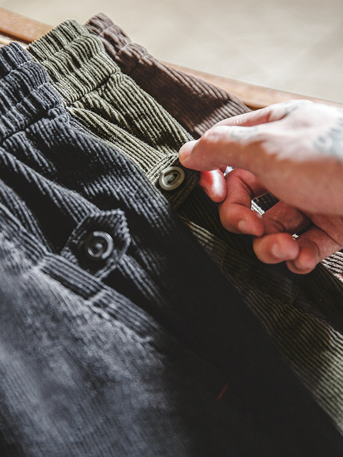 M's Corduroy Relaxed Fit Straight Pants-Zittor