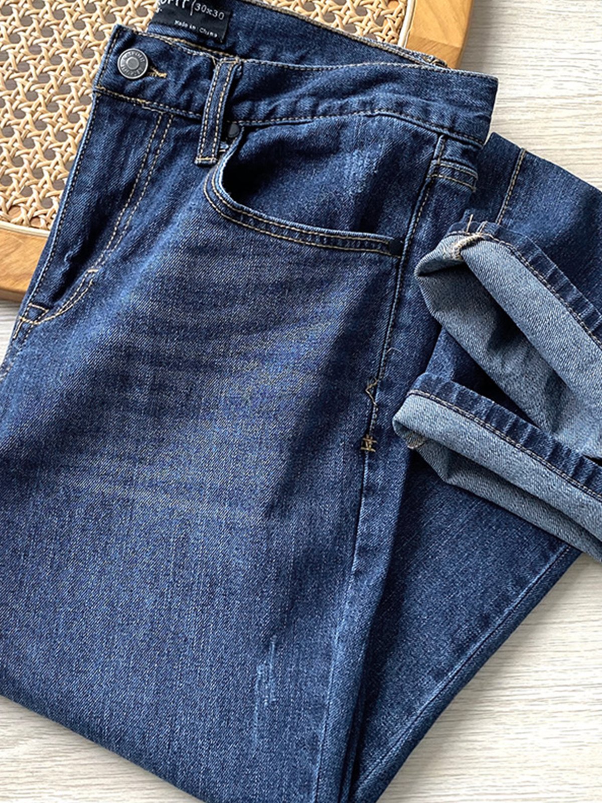 Mid-Rise Slim-Fit Zip Fly Straight Jeans-Zittor