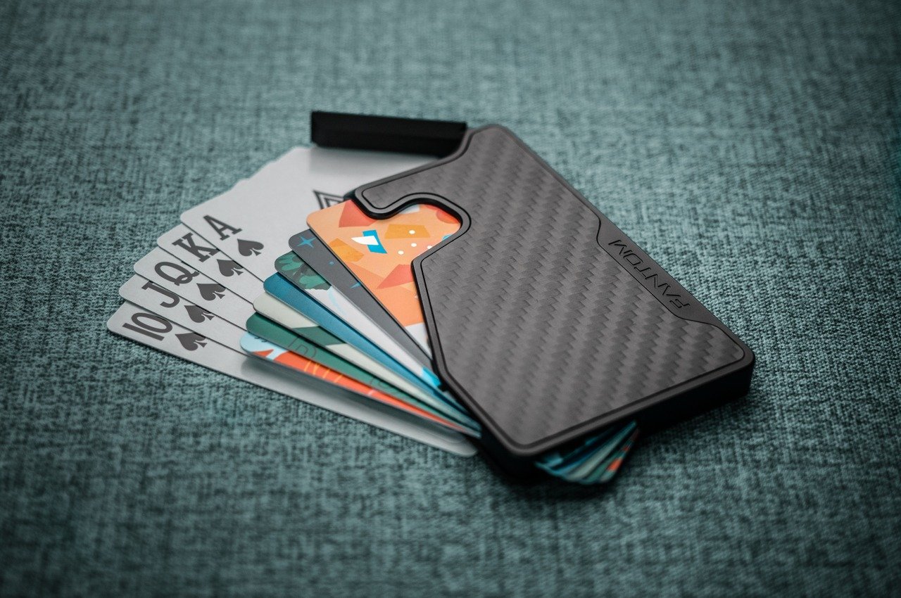 RFID ANTI-THEFT CARBON FIBRE PERFECT MINIMALIST WALLET