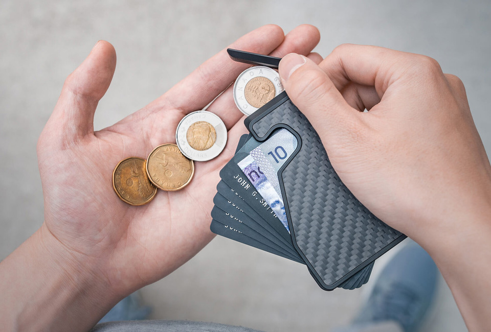 RFID ANTI-THEFT CARBON FIBRE WALLET