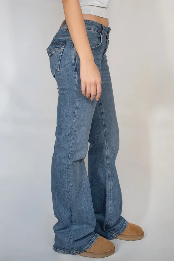 Low waist flared jeans