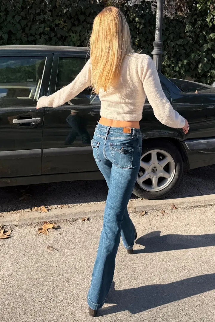 Low waist flared jeans
