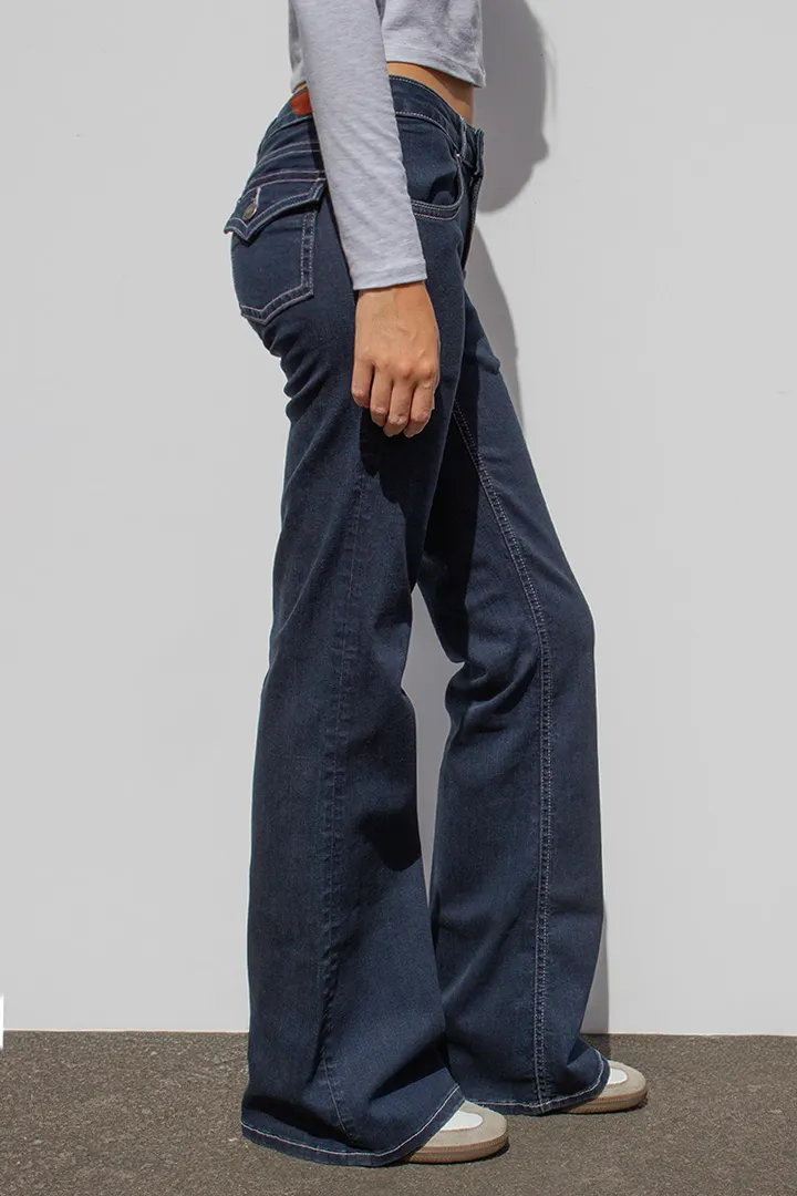 Low waist flared jeans