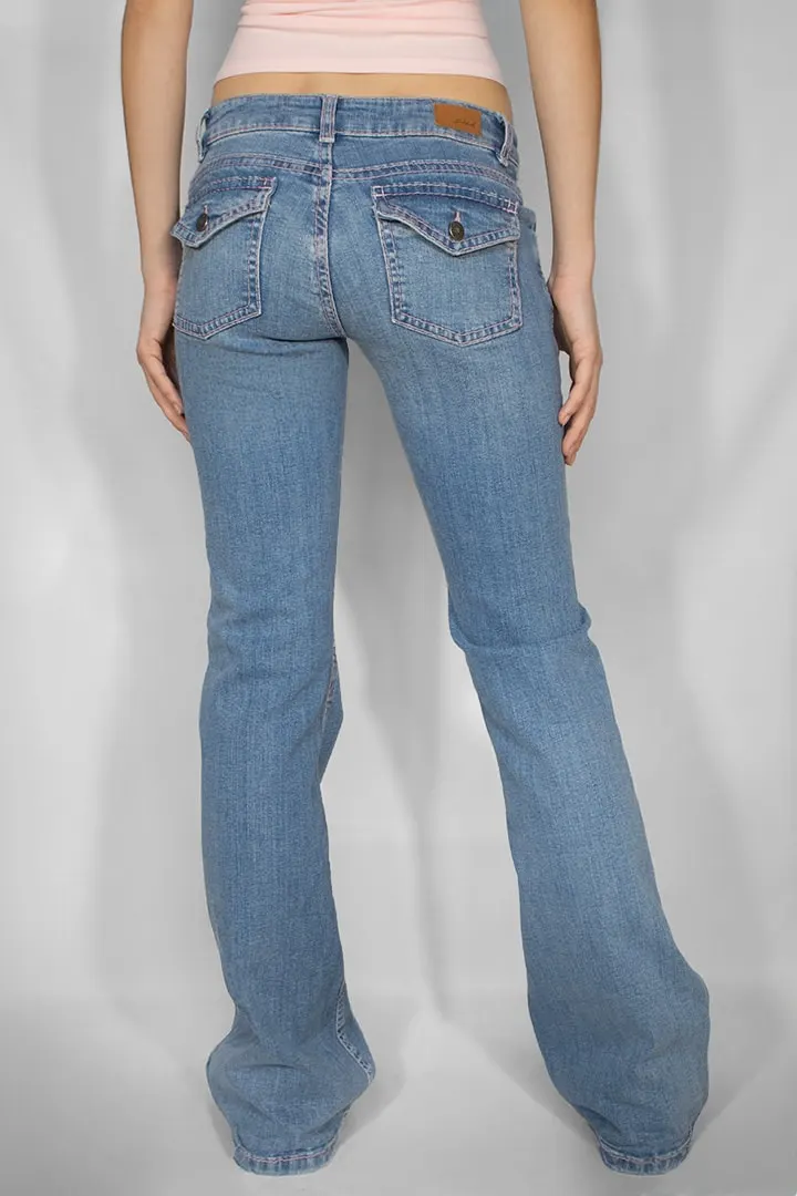 Low-waist flare jeans
