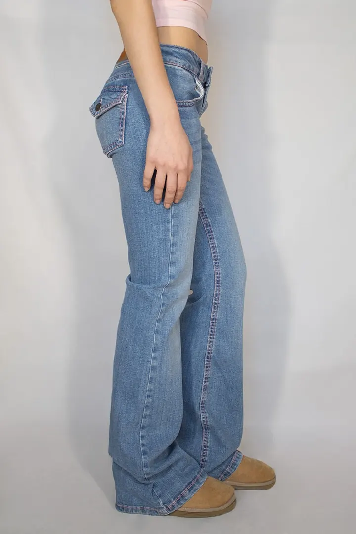 Low-waist flare jeans