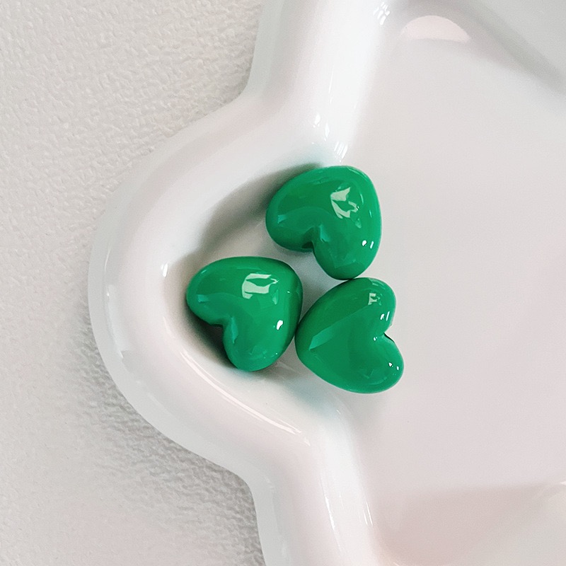 3D Heart Acrylic Beads