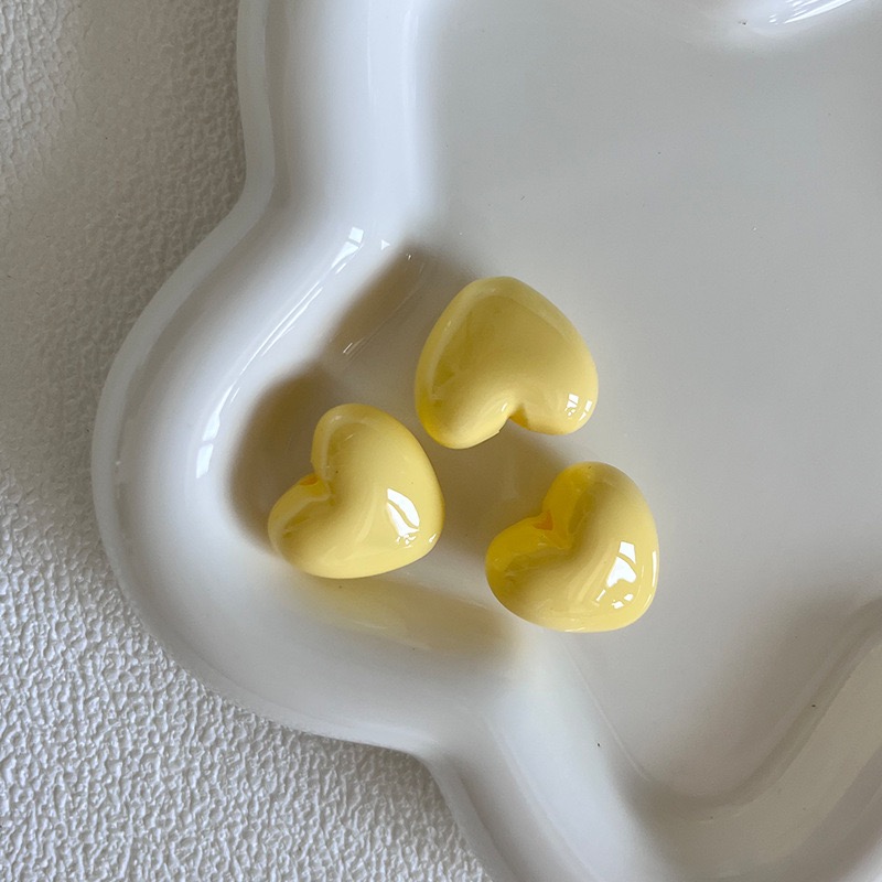 3D Heart Acrylic Beads