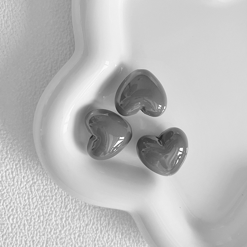 3D Heart Acrylic Beads