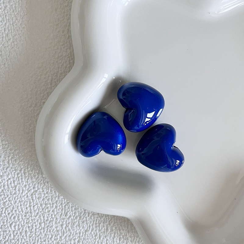 3D Heart Acrylic Beads