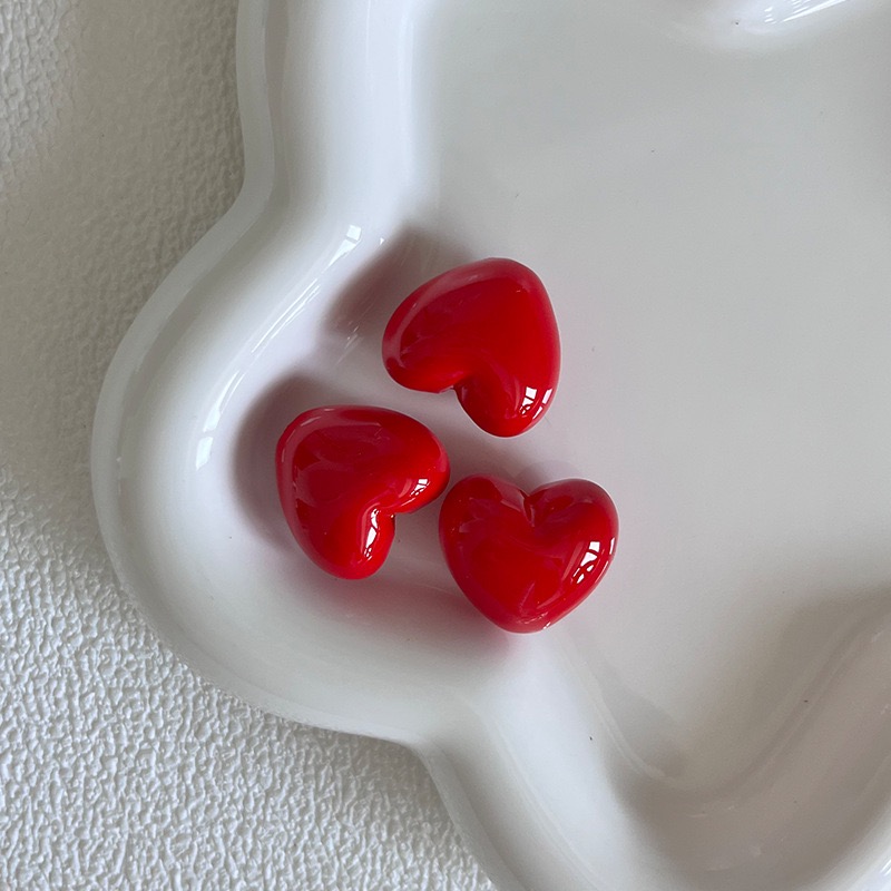 3D Heart Acrylic Beads