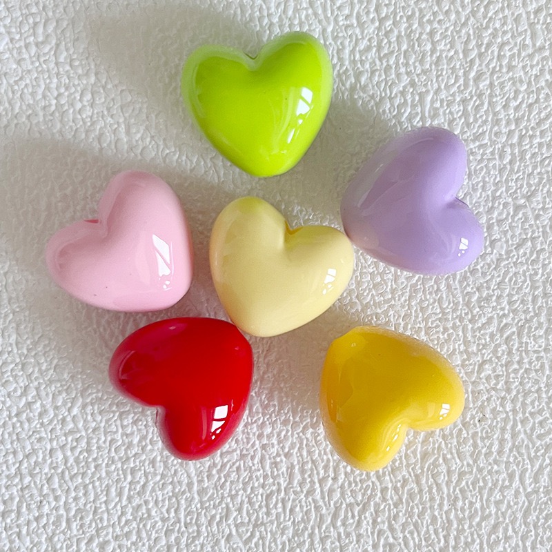 3D Heart Acrylic Beads