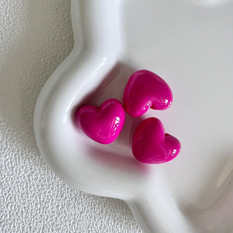 3D Heart Acrylic Beads