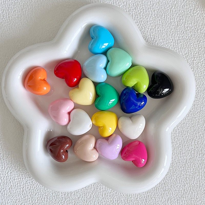 3D Heart Acrylic Beads