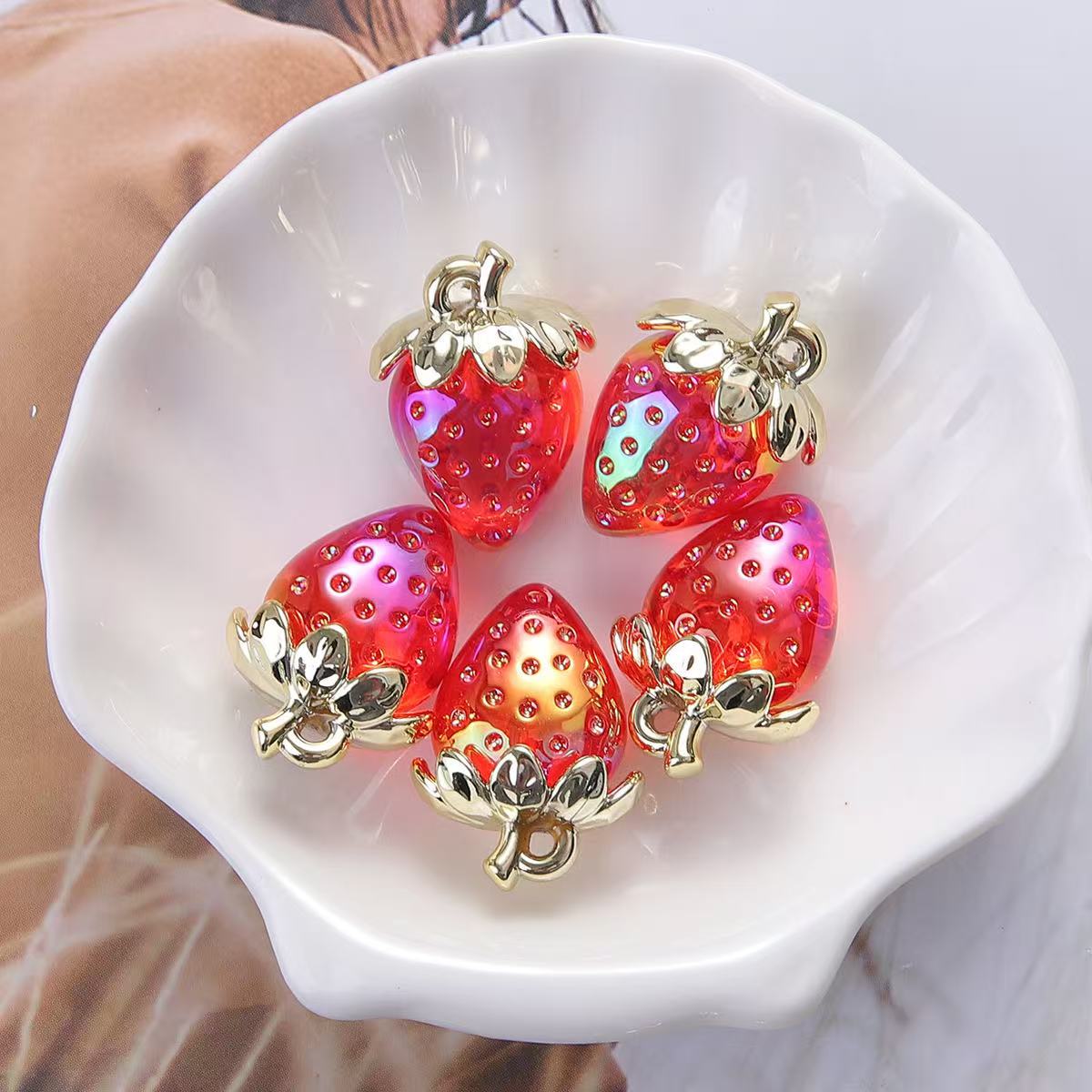 10pcs 23*32mm Cartoon  Strawberry  Charms Pendant for DIY Items