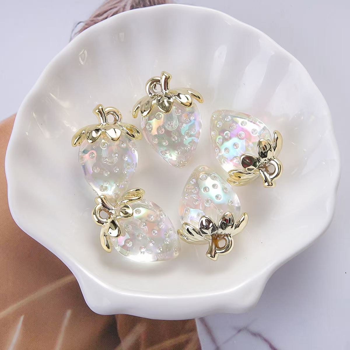 10pcs 23*32mm Cartoon  Strawberry  Charms Pendant for DIY Items