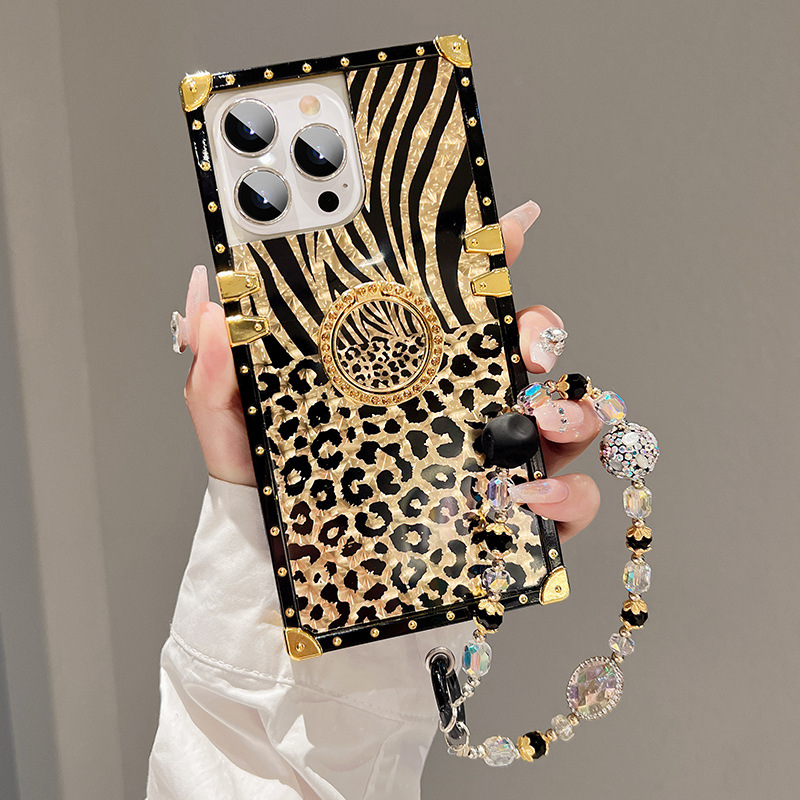 Atnaujinkite savo iPhone žaidimą! 📱✨ Nemokamas geriausio sportinio dėklo pristatymas šiandien. Gaukite savo dabar!