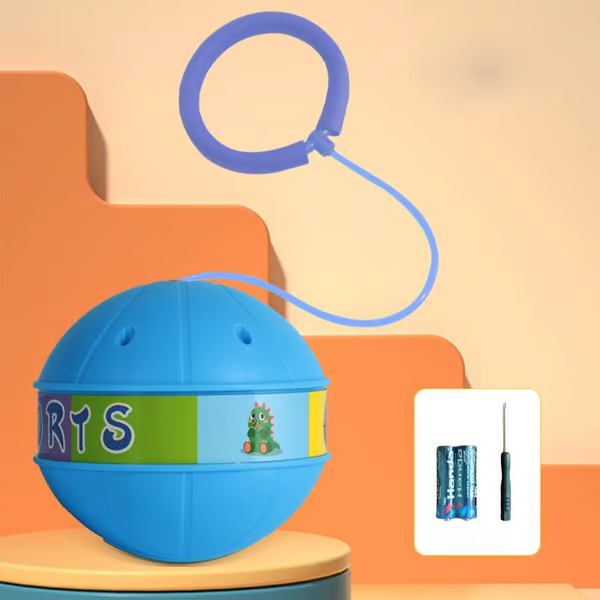 Vaikų šuolis su kamuoliu viena koja, treniruojamas su kamuoliu, treniruojantis artefaktą vaikų darželyje.