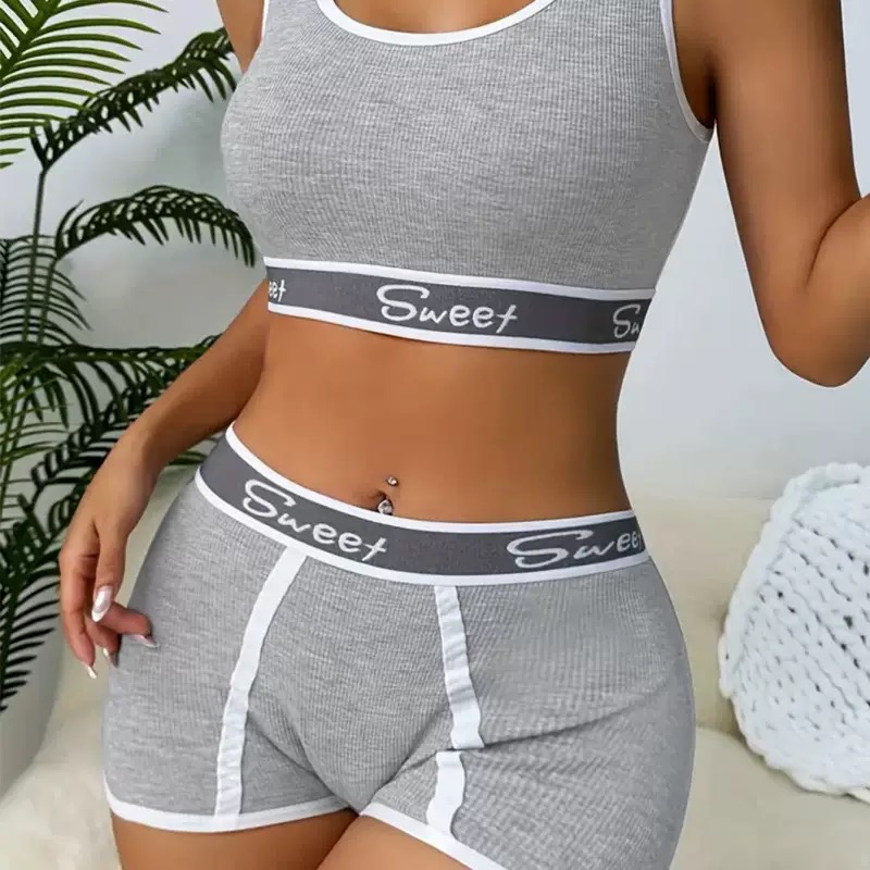 ✨【𝐓𝐫𝐢𝐮𝐦𝐩𝐡】✨👙Pilusio dydžio seksuali liemenėlė Push-up nuo slinkimo liemenėlė + kelnaitės【Nėrinių liemenėlių rinkinys】