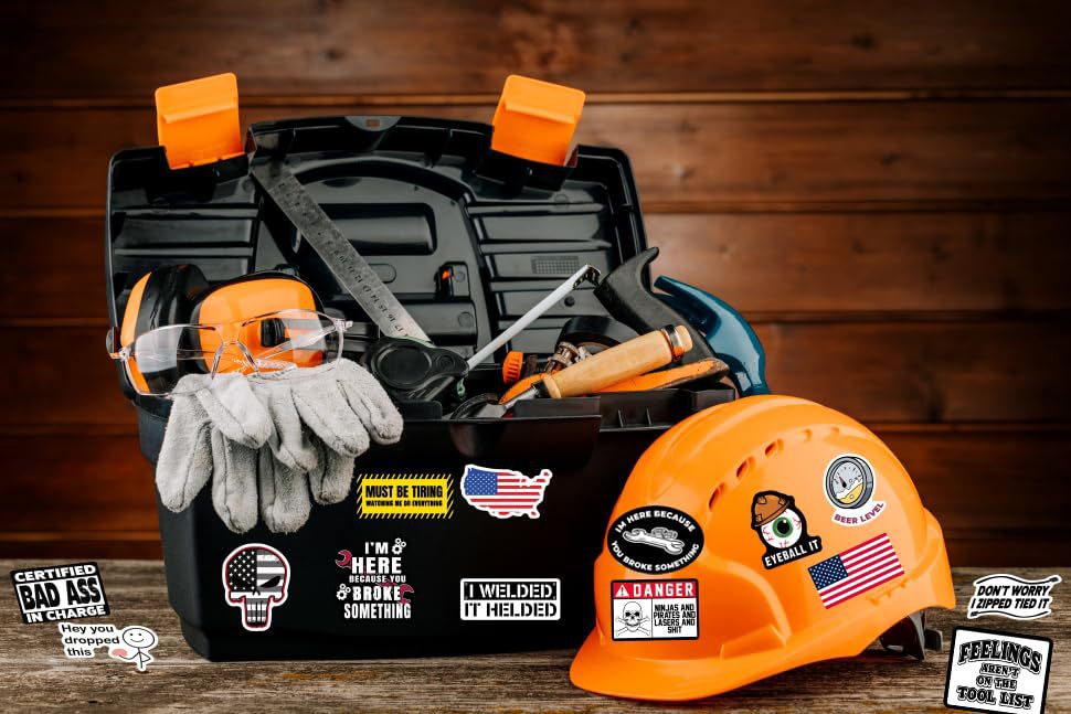 Pakuotėje 150 kietų kepurėlių lipdukų (nešvarių) – idealiai tinka šalmams, įrankių dėžėms.