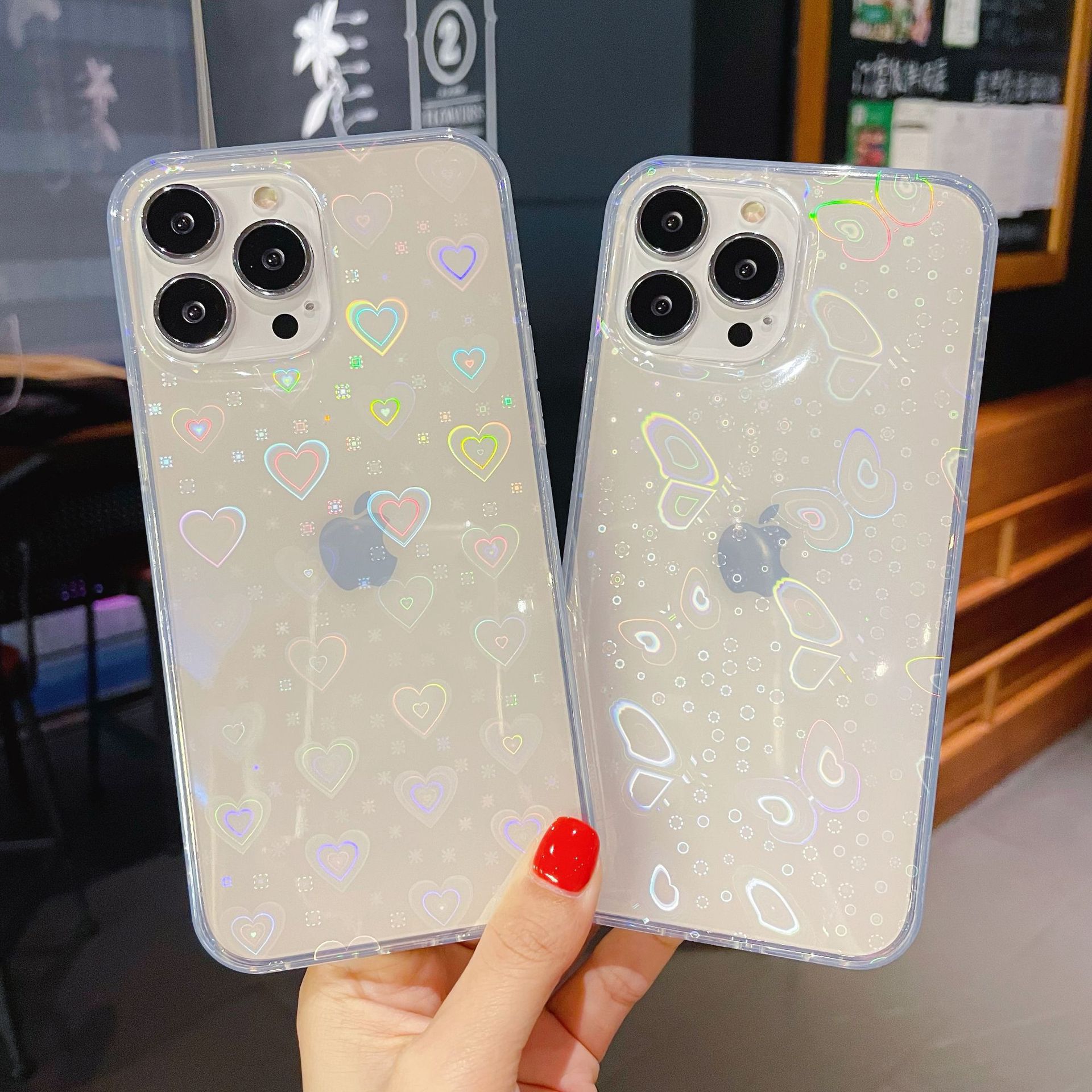 🌬🥰[pirk 1, gauk 1 nemokamai] ✨Spalvotas Aurora Heart iPhone dėklas, suderinamas su Apple kietu dėklu 📱 Lazerinis gradientas drugelis