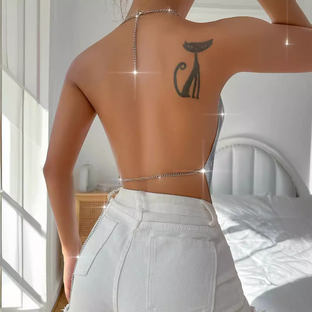 ins seksualus metalinis grandinėlės dirželis su blizgučiais su petnešėlėmis