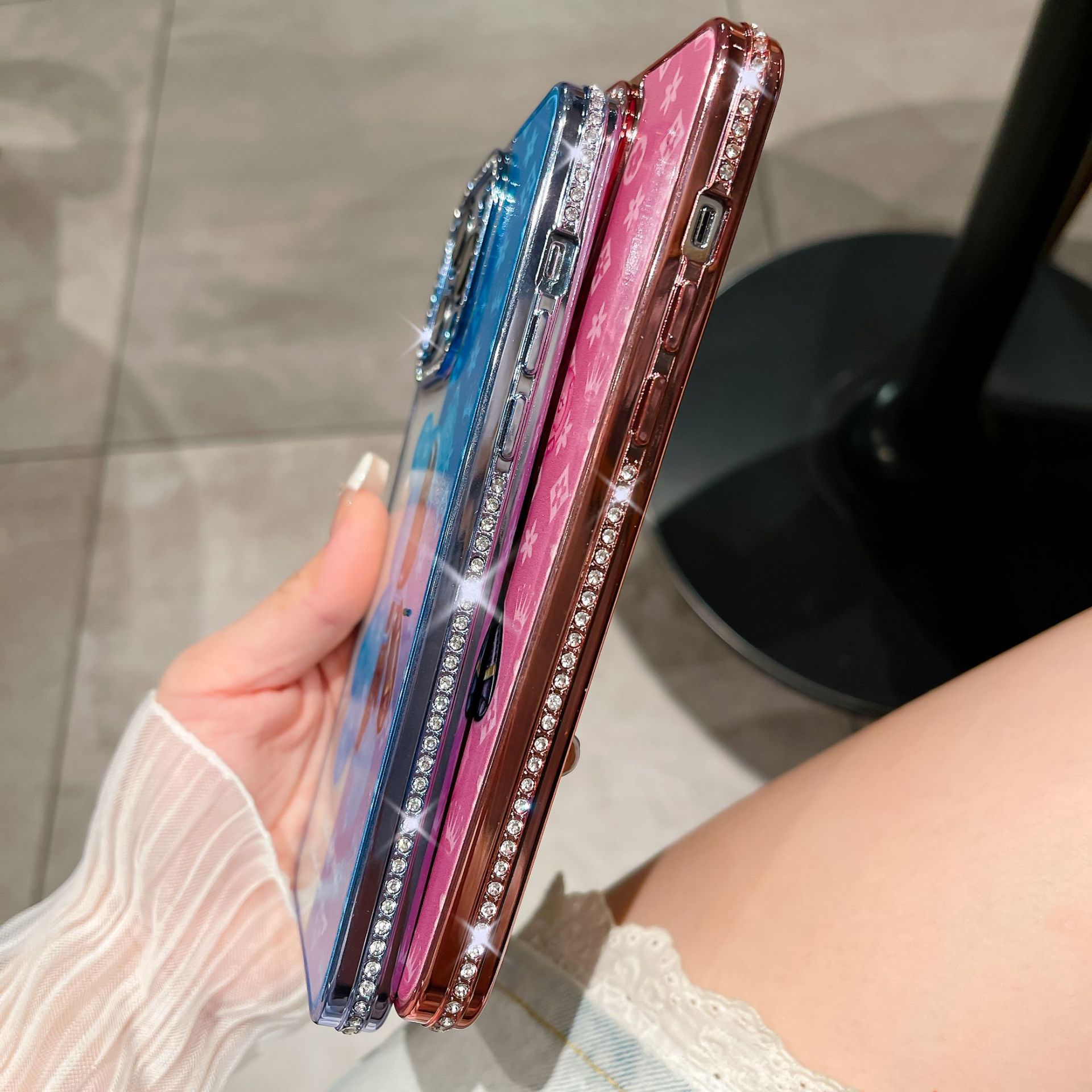 🌈📱Elektroniškai dažyti meškos kristalai 🌈Viskas įskaičiuota, dažytas minkštas apsauginis iPhone dėklas💍Viskas įskaičiuota briaunos yra atsparesnės kritimui👉