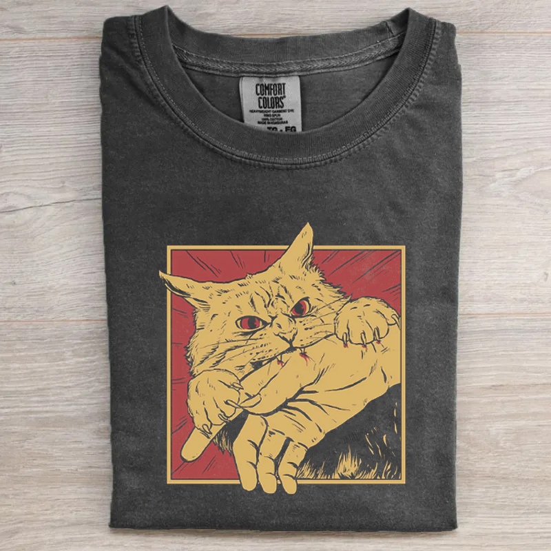 Vintage Cat Bite T-shirt