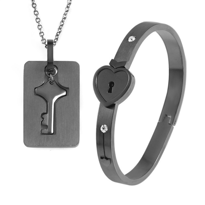 🎉40% OFF for New Year🎇Key to My Heart Couple Key Necklace and Love Lock Bracelet Gift Set