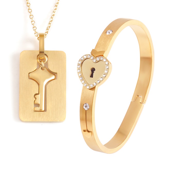 🎉40% OFF for New Year🎇Key to My Heart Couple Key Necklace and Love Lock Bracelet Gift Set